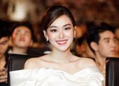 Á hậu Tường San lên xe hoa ở tuổi 20