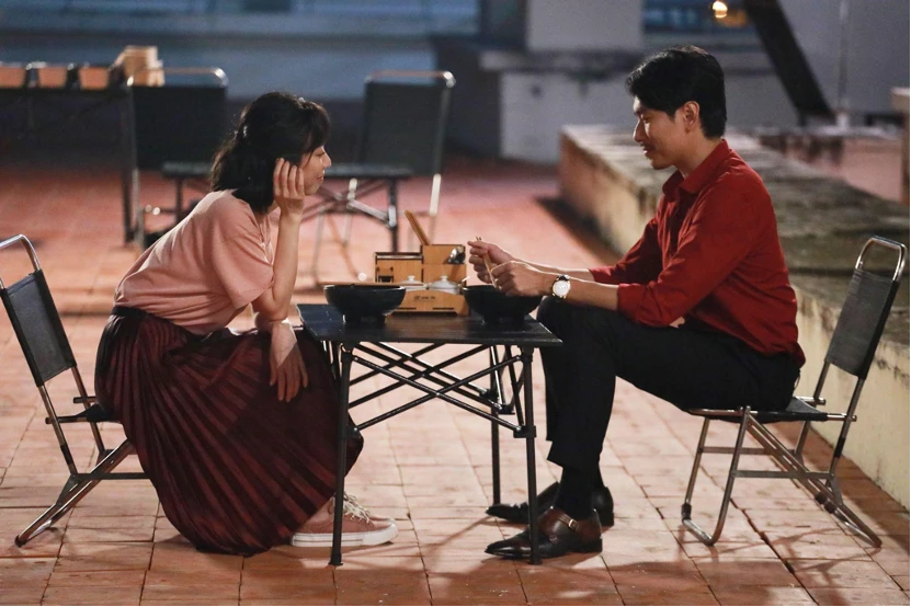 'Chìa khoá trăm tỷ' tung nụ hôn điện ảnh đầu tiên của Thu Trang ảnh 3