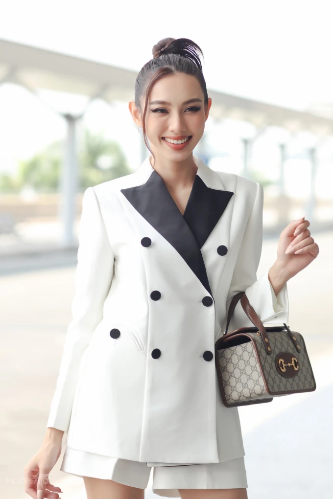 Hoa hậu Thùy Tiên mắc COVID-19 khiến người hâm mộ không khỏi lo lắng. ảnh 1 Hoa hậu Thùy Tiên mắc COVID-19 khiến người hâm mộ không khỏi lo lắng. ảnh 1