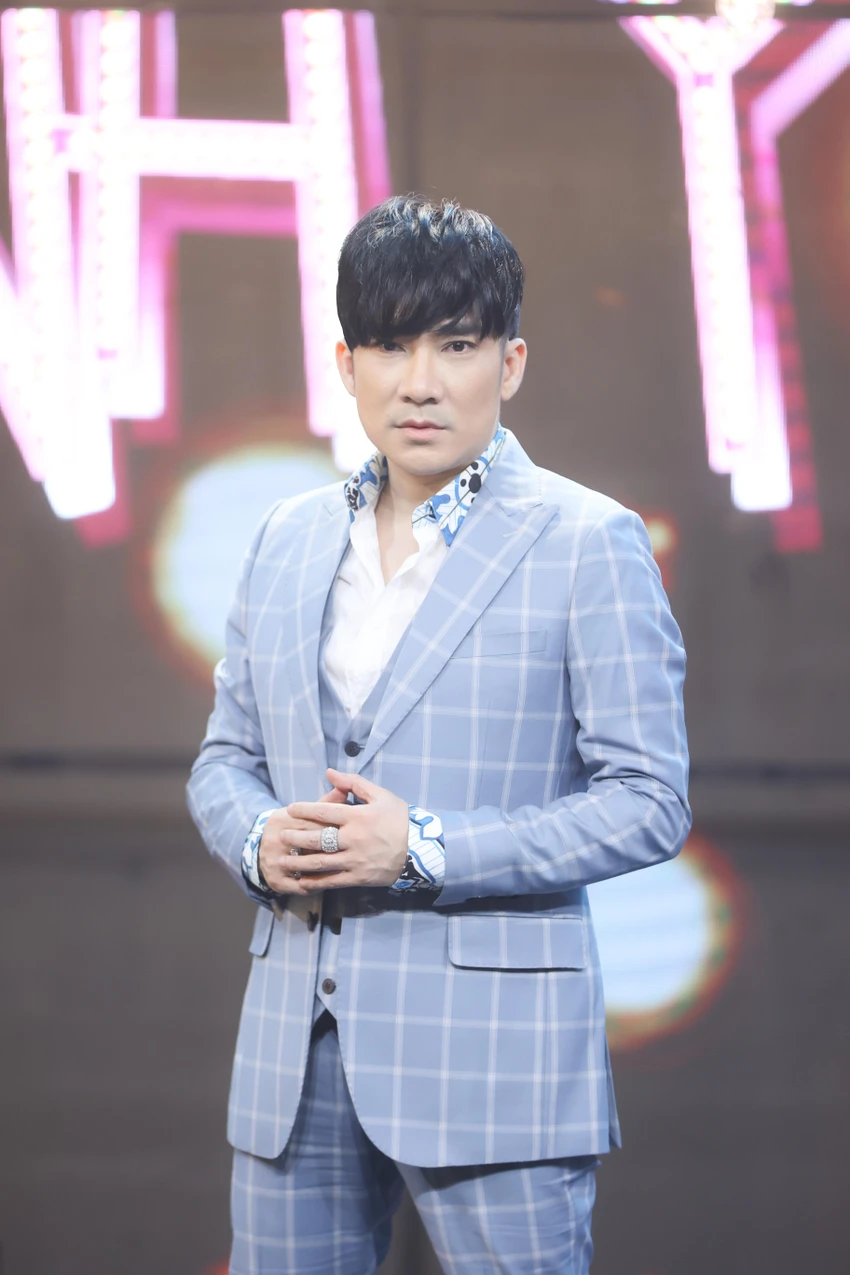 Ca sĩ Quang Hà.