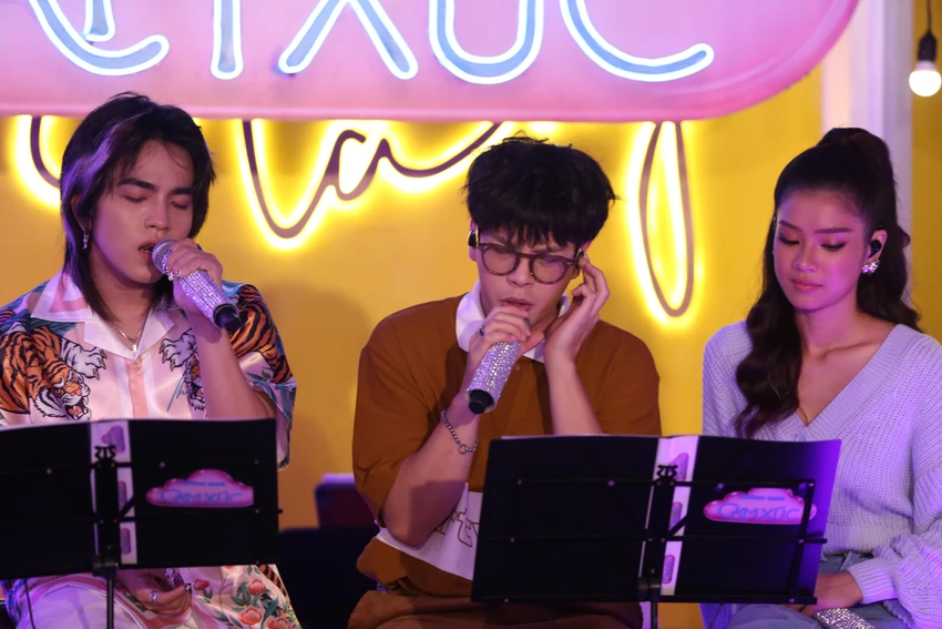 Ngô Đình Nam với ca khúc Thích em hơi nhiều.