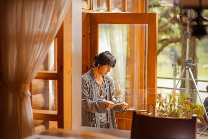 Cảm kích tâm huyết mà nữ đồng nghiệp dành cho tác phẩm, Han Jae Suk cũng quyết tâm thực hiện dự án đến cùng. Cảm kích tâm huyết mà nữ đồng nghiệp dành cho tác phẩm, Han Jae Suk cũng quyết tâm thực hiện dự án đến cùng.