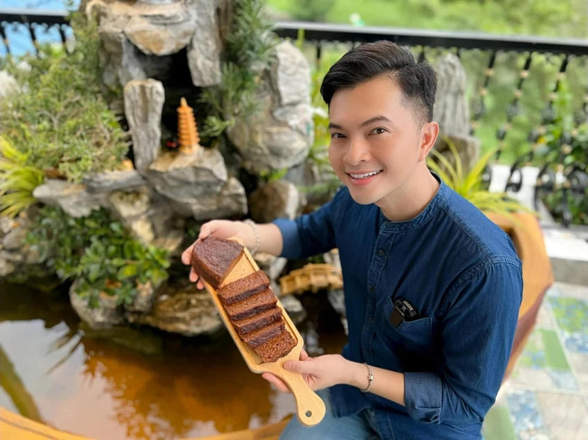 Nam Cường có thể làm nhiều loại bánh khác nhau. Nam Cường có thể làm nhiều loại bánh khác nhau.