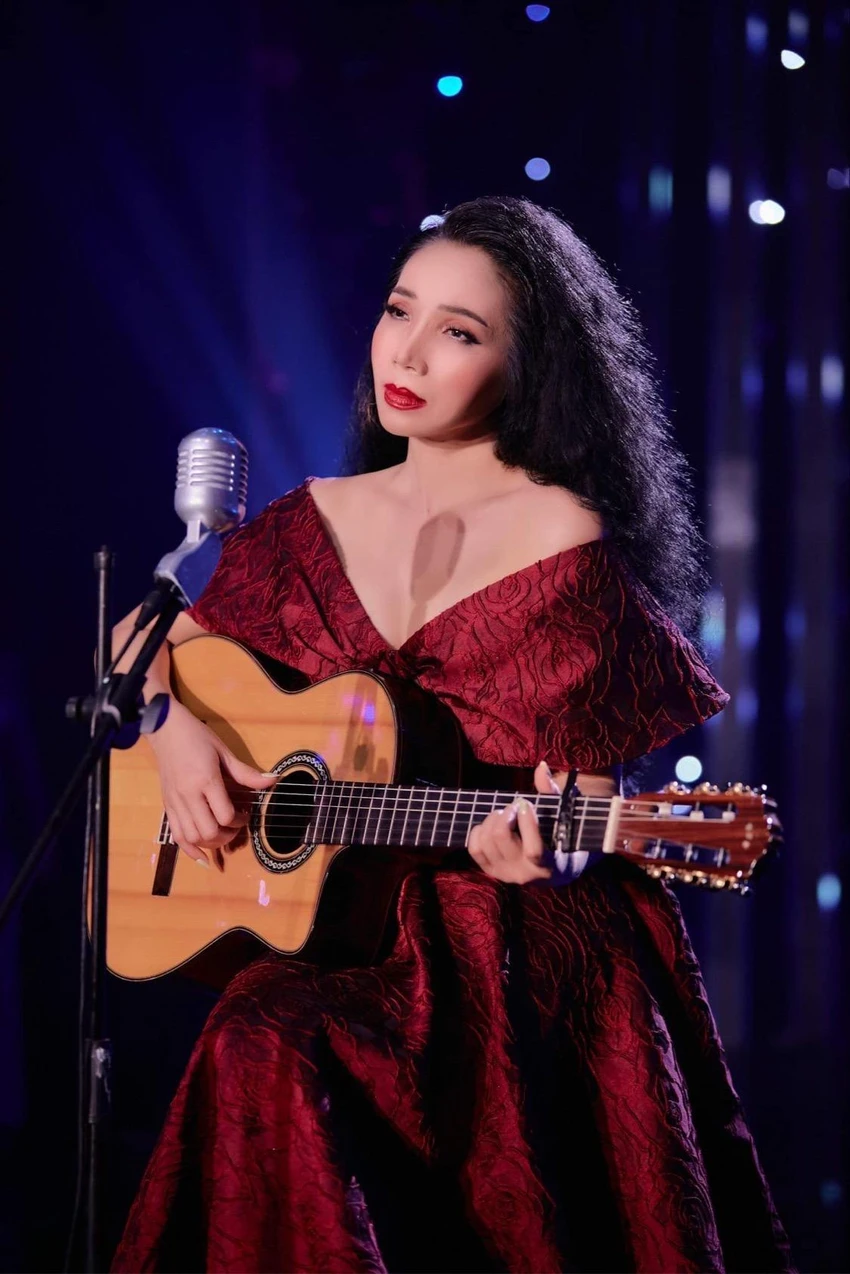 Ca sĩ Quỳnh Lan hé lộ lý do chỉ hát một tình khúc của Vũ Thành An. Ca sĩ Quỳnh Lan hé lộ lý do chỉ hát một tình khúc của Vũ Thành An.