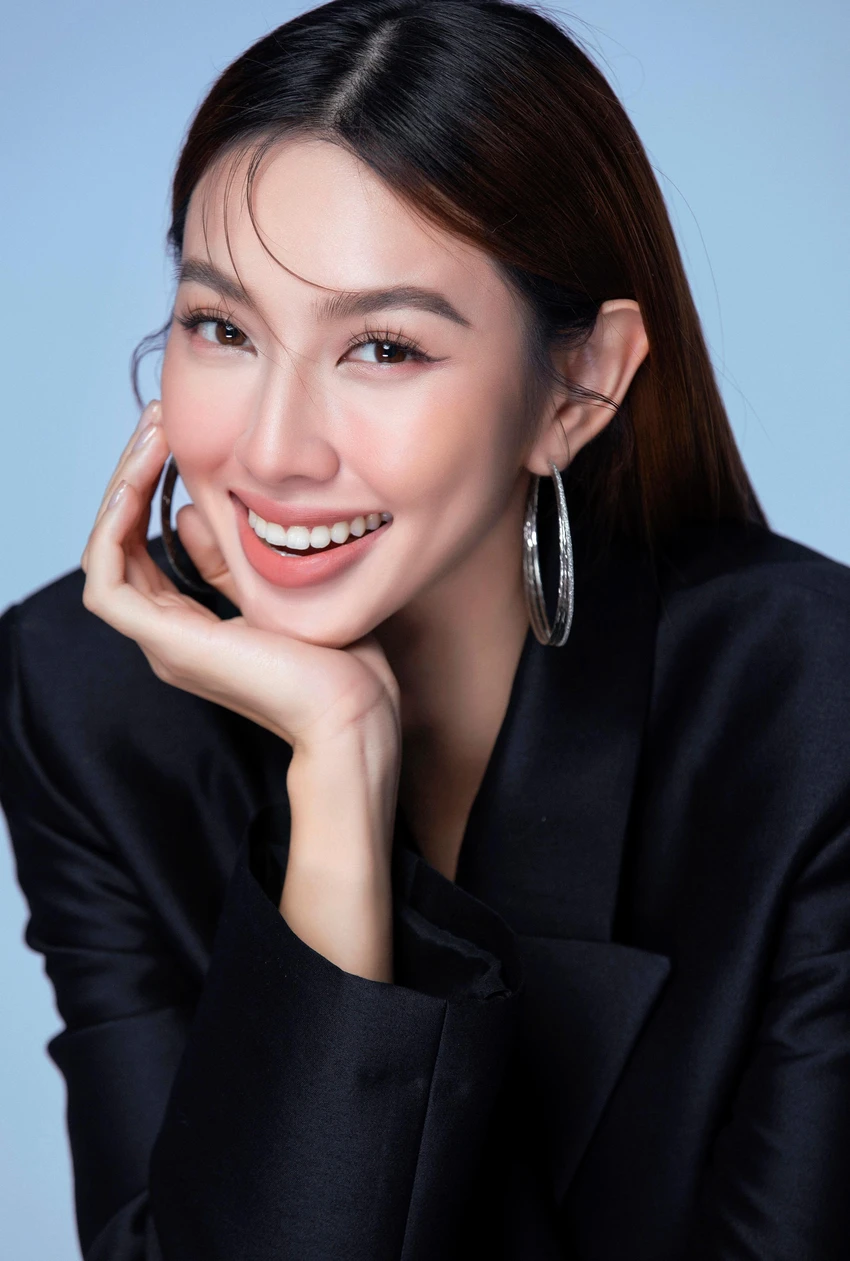Hoa hậu Thùy Tiên đậu học bổng thạc sĩ. Hoa hậu Thùy Tiên đậu học bổng thạc sĩ.