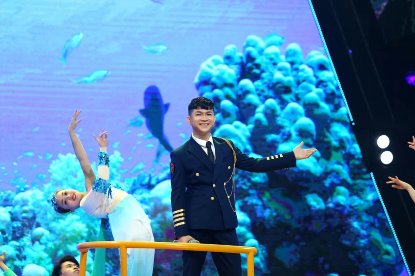 Leo Minh Tuấn.