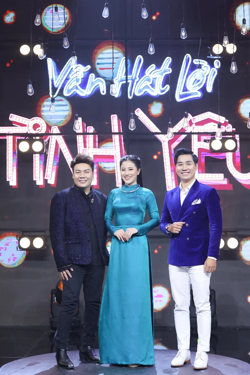 Cả ba nhân vật xuất hiện tại chương trình. Cả ba nhân vật xuất hiện tại chương trình.