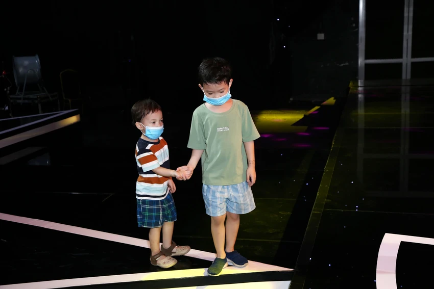 Hai người con của Nam Cường. Hai người con của Nam Cường.