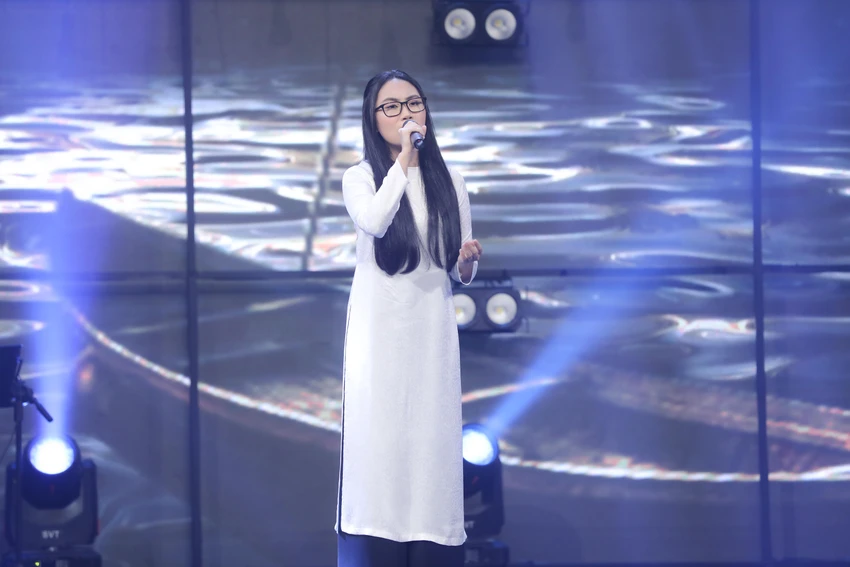 Phương Mỹ Chi với ca khúc Ru lại câu hò. Phương Mỹ Chi với ca khúc Ru lại câu hò.