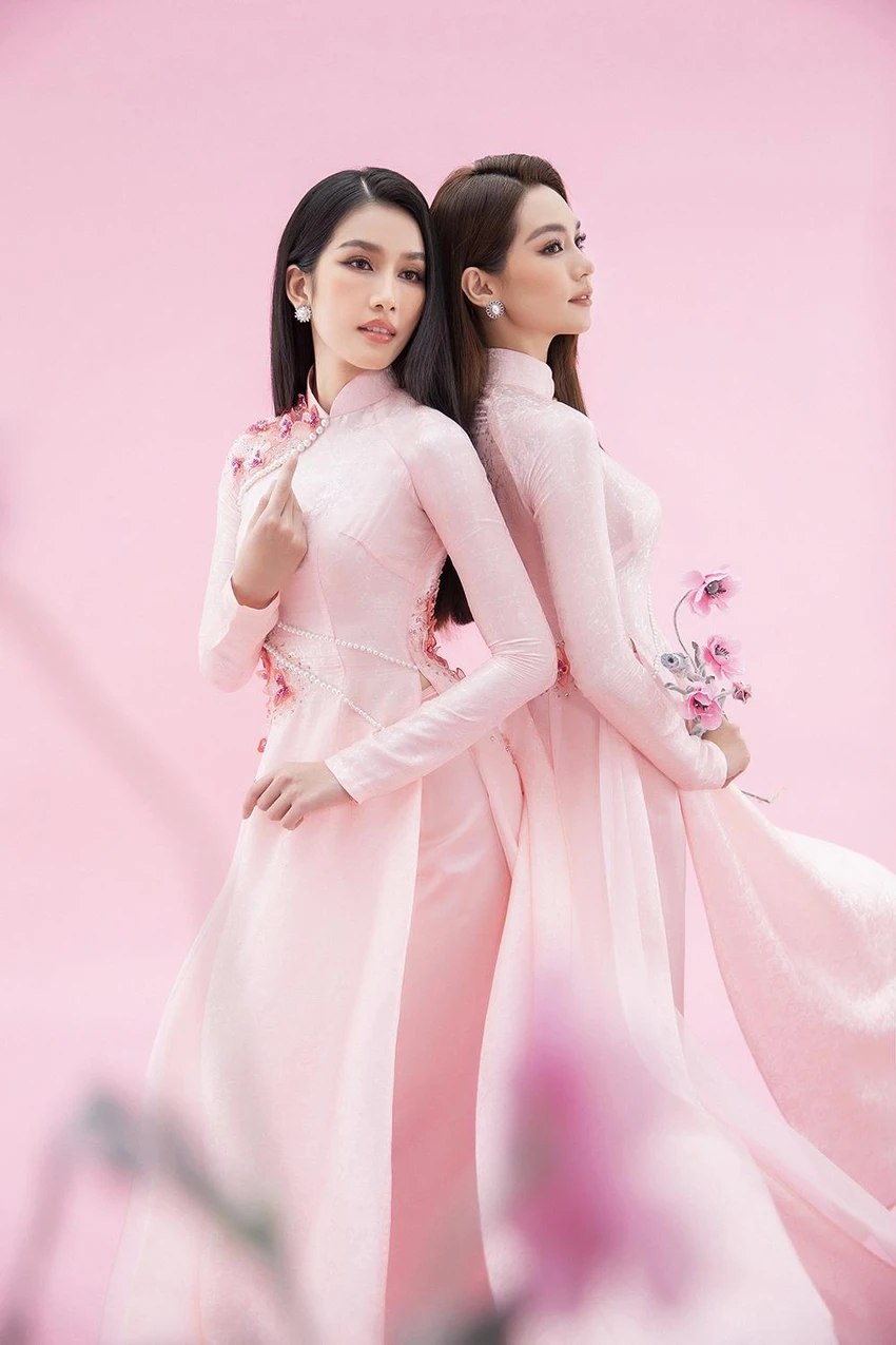 Phương Anh cùng Sireethorn Leearamwat. Phương Anh cùng Sireethorn Leearamwat.