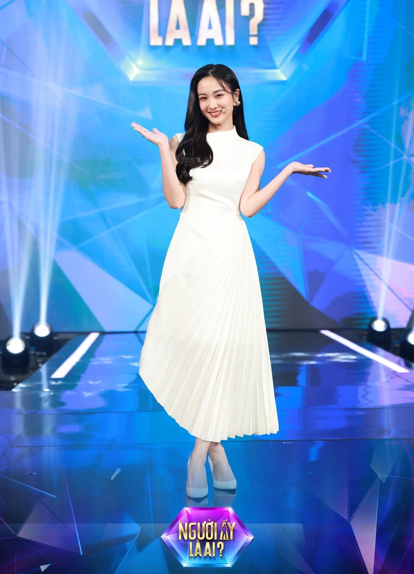 Cố vấn Jun Vũ.