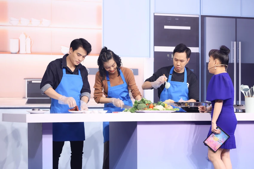 Đội Lona Kiều Loan, Võ Tấn Phát, Anh Đức. Ảnh: CTCC Đội Lona Kiều Loan, Võ Tấn Phát, Anh Đức. Ảnh: CTCC