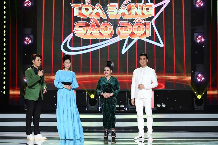 Ban giám khảo chương trình. Ban giám khảo chương trình.