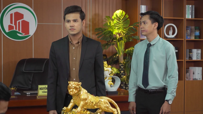 Xuân Phong góp lời khuyên với Nam Thiên.