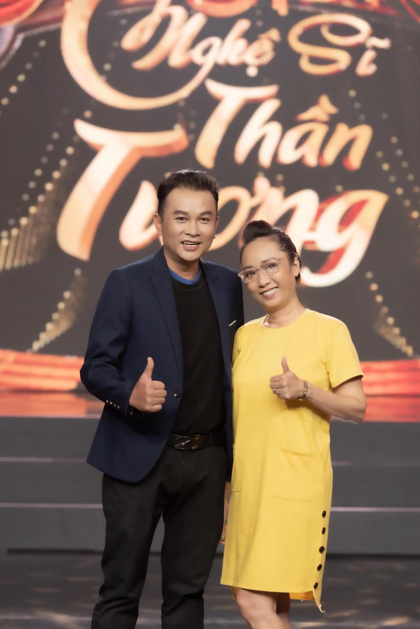 NSƯT Hữu Quốc và Tô Thiên Kiều. NSƯT Hữu Quốc và Tô Thiên Kiều.