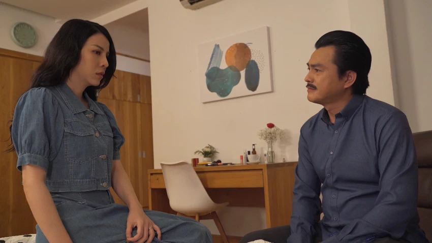 Tuyết hối thúc ông Nam lựa chọn dứt khoát giữa hai người phụ nữ. Ảnh: SV Tuyết hối thúc ông Nam lựa chọn dứt khoát giữa hai người phụ nữ. Ảnh: SV