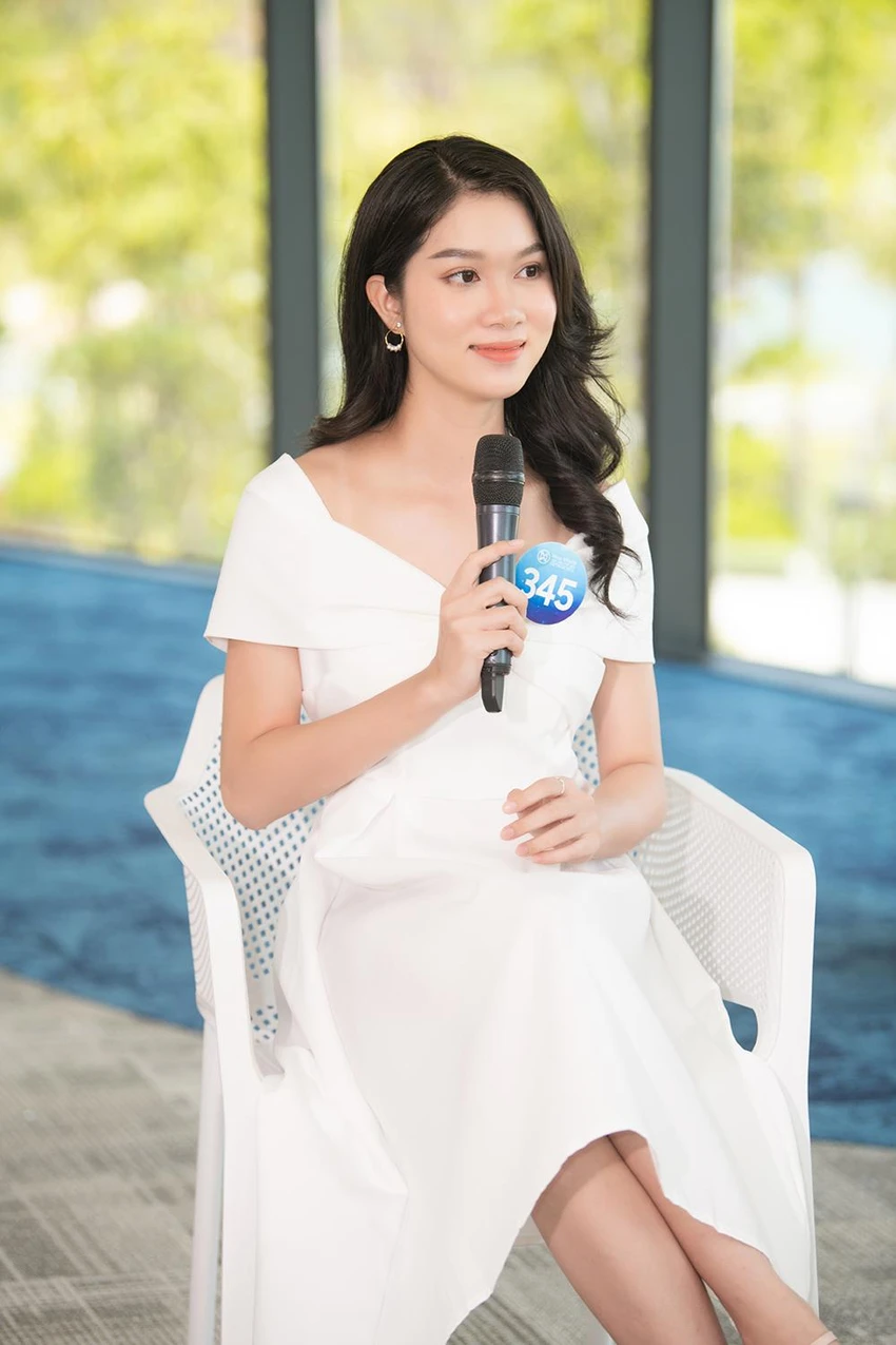 Thí sinh Dương Thanh Hà. Thí sinh Dương Thanh Hà.