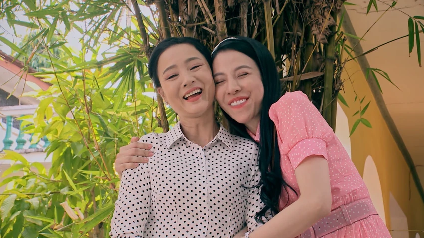 Nhân vật Thúy trong phim. Nhân vật Thúy trong phim.