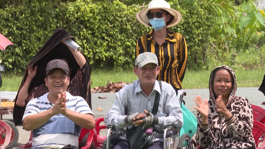 Anh Nguyễn Hữu Phi trong chương trình. Anh Nguyễn Hữu Phi trong chương trình.