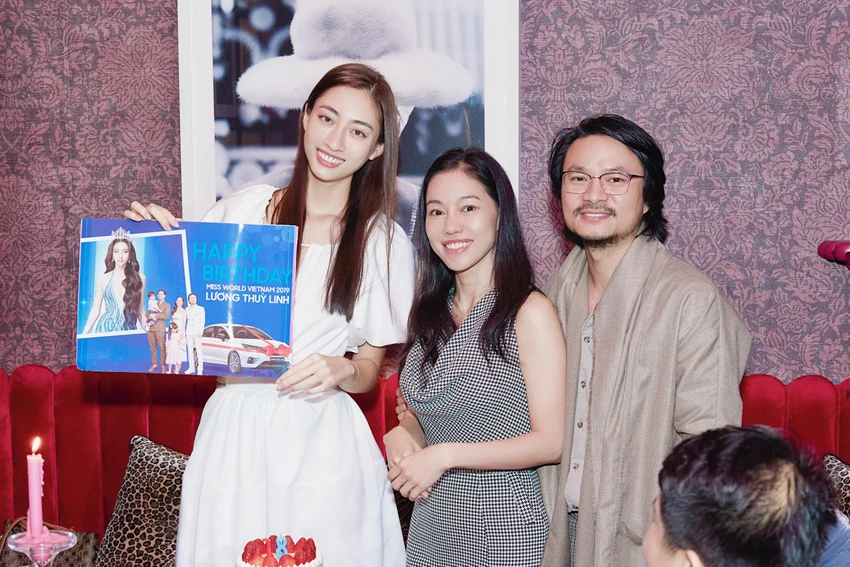 Quà tặng của công ty gửi đến Lương Thùy Linh.