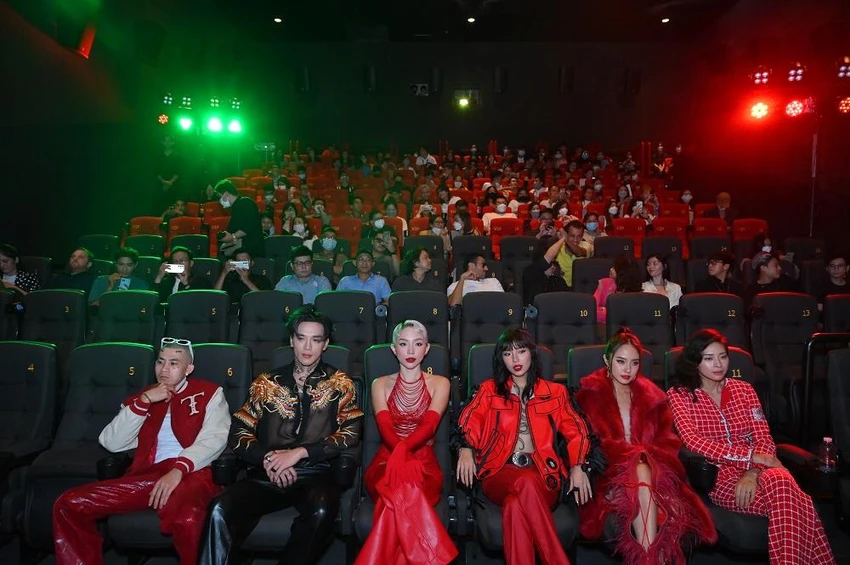 Visual siêu chất lượng của dàn cast. Visual siêu chất lượng của dàn cast.
