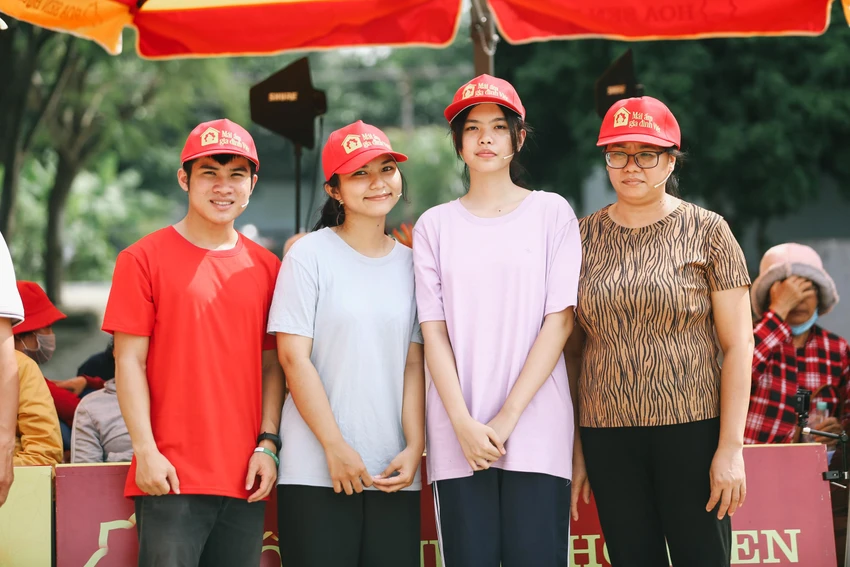 Gia đình em Lâm Vi Hồng My. Gia đình em Lâm Vi Hồng My.