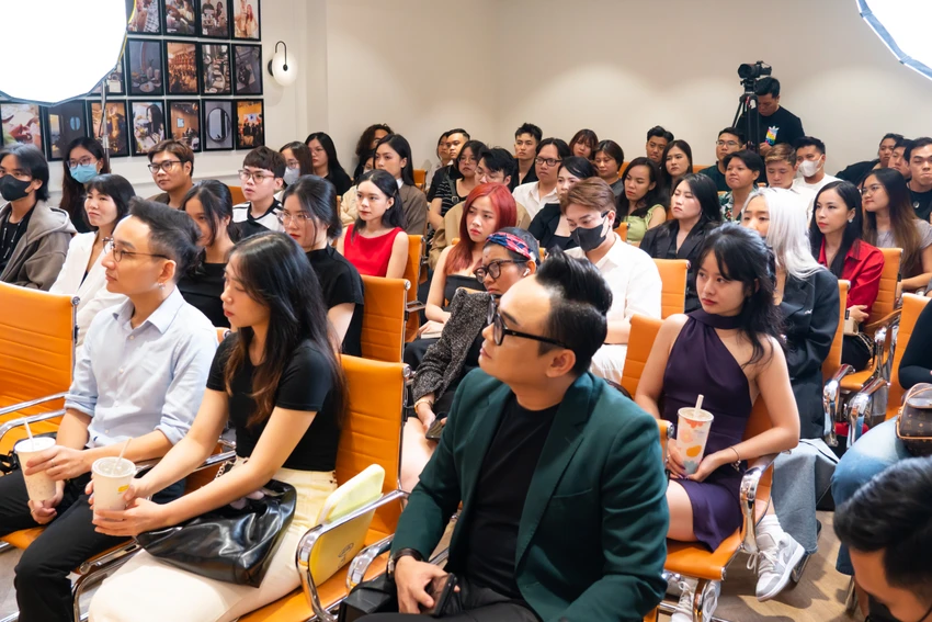 Sự kiện có sự góp mặt của nhiều nhà sáng tạo nội dung, những người hoạt động trong lĩnh vực nghệ thuật và cả các bạn sinh viên quan tâm đến vấn đề này. Sự kiện có sự góp mặt của nhiều nhà sáng tạo nội dung, những người hoạt động trong lĩnh vực nghệ thuật và cả các bạn sinh viên quan tâm đến vấn đề này.