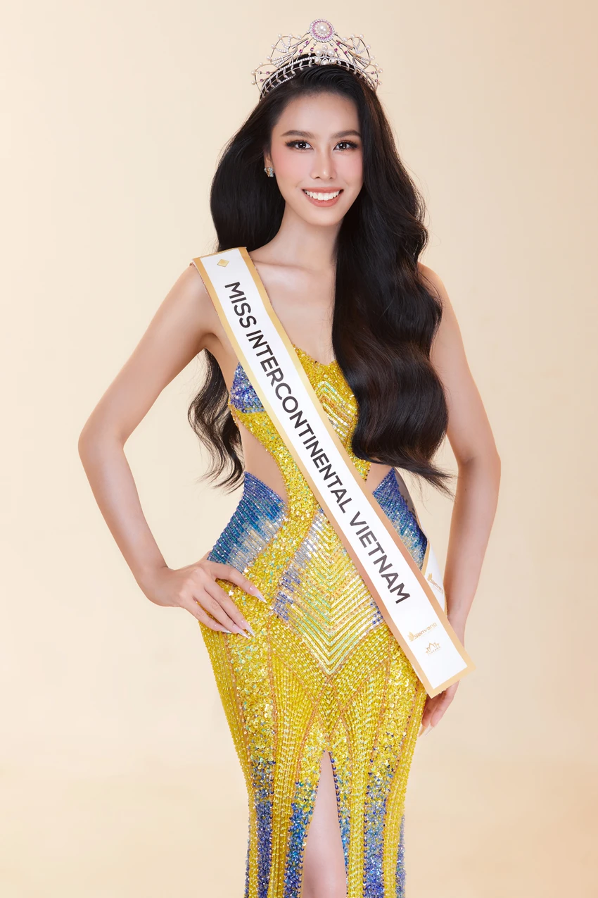 Á hậu Ngọc Hằng vô cùng tự hào khi đại diện cho Việt Nam. Á hậu Ngọc Hằng vô cùng tự hào khi đại diện cho Việt Nam.