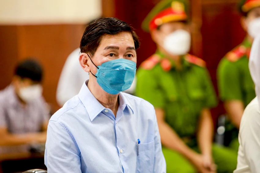 Theo bản án sơ thẩm, bị cáo Trần Vĩnh Tuyến, Lê Tấn Hùng và các bị cáo đồng phạm trong vụ án đã sai phạm trong chuyển nhượng dự án hơn 36.676 m2 tại phường Phước Long B, quận 9 (nay là TP Thủ Đức) giữa SAGRI và Tổng công ty Phong Phú nhưng không thẩm định giá, đấu giá để xác định giá trị toàn bộ dự án, trong đó có giá trị quyền sử dụng đất theo giá thị trường gây thiệt hại cho nhà nước. Theo bản án sơ thẩm, bị cáo Trần Vĩnh Tuyến, Lê Tấn Hùng và các bị cáo đồng phạm trong vụ án đã sai phạm trong chuyển nhượng dự án hơn 36.676 m2 tại phường Phước Long B, quận 9 (nay là TP Thủ Đức) giữa SAGRI và Tổng công ty Phong Phú nhưng không thẩm định giá, đấu giá để xác định giá trị toàn bộ dự án, trong đó có giá trị quyền sử dụng đất theo giá thị trường gây thiệt hại cho nhà nước.