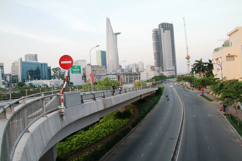 Phố Sài Gòn lãng mạn ngày đầu năm ảnh 21 Phố Sài Gòn lãng mạn ngày đầu năm ảnh 21