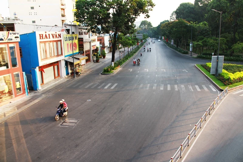 Phố Sài Gòn lãng mạn ngày đầu năm ảnh 10 Phố Sài Gòn lãng mạn ngày đầu năm ảnh 10