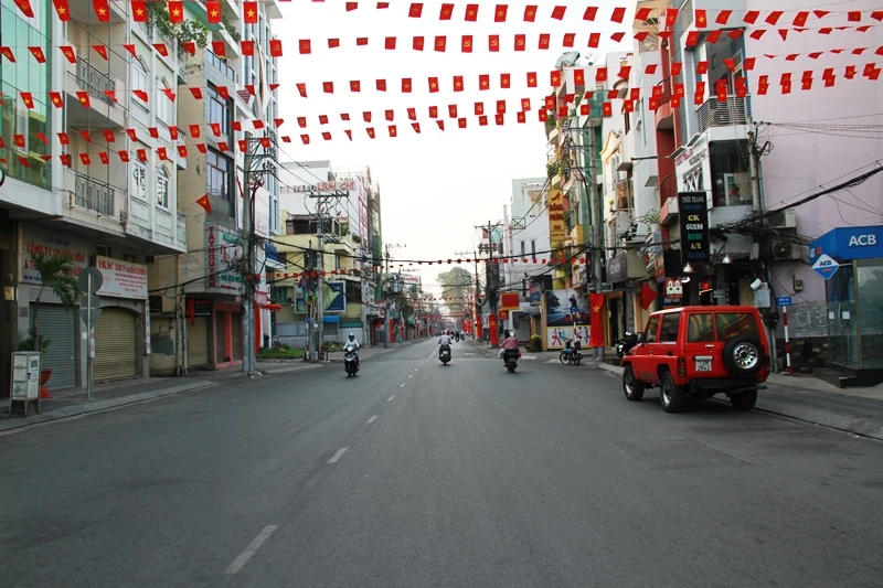 Phố Sài Gòn lãng mạn ngày đầu năm ảnh 13 Phố Sài Gòn lãng mạn ngày đầu năm ảnh 13