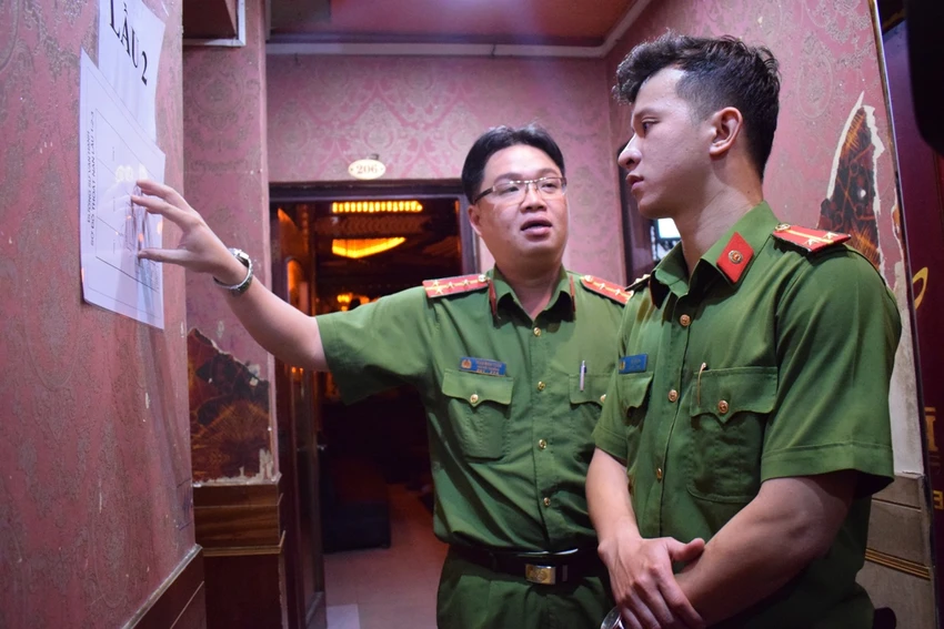 Phạt quán Karaoke E3 gần 4 triệu vi phạm an toàn PCCC ảnh 2 Phạt quán Karaoke E3 gần 4 triệu vi phạm an toàn PCCC ảnh 2
