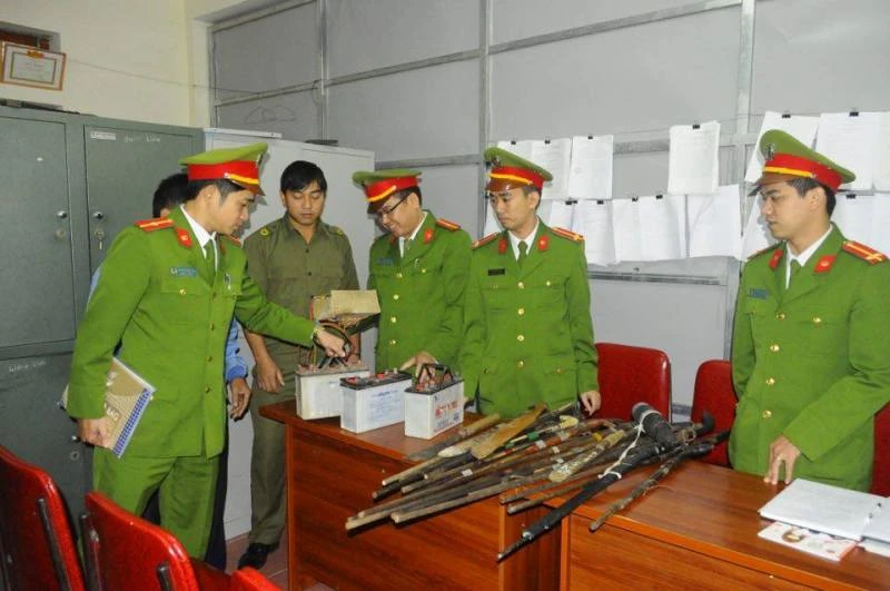 “Dân muốn giấu súng, vào nhà lục tìm chưa chắc đã thấy! ảnh 1 “Dân muốn giấu súng, vào nhà lục tìm chưa chắc đã thấy! ảnh 1