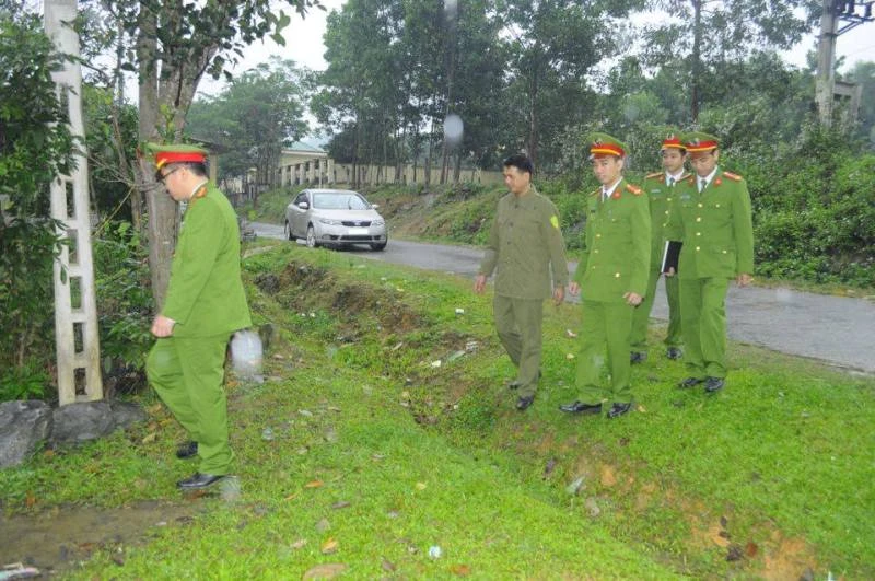 “Dân muốn giấu súng, vào nhà lục tìm chưa chắc đã thấy! ảnh 5 “Dân muốn giấu súng, vào nhà lục tìm chưa chắc đã thấy! ảnh 5
