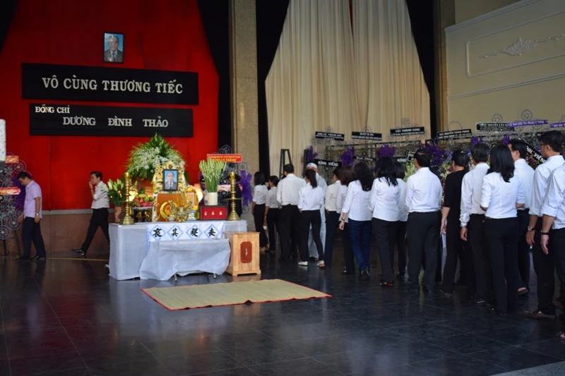 Anh Sáu Thảo: Bồ tát của những người nghệ sĩ ảnh 3 Anh Sáu Thảo: Bồ tát của những người nghệ sĩ ảnh 3