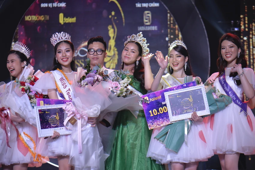 Nữ sinh mồ côi đi thi Hoa hậu: ‘Cảm ơn ba mẹ đã cho con cuộc đời’ ảnh 7