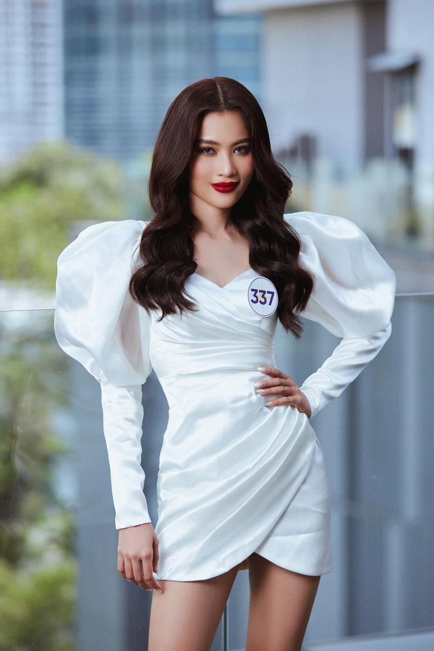 Nguyễn Thị Lệ Nam (SBD 337), sở hữu chiều cao 1m75 cùng số đo hình thể 82-60.5-89.5. Lệ Nam là quán quân Người mẫu thời trang Việt Nam 2018. Người đẹp Tiền Giang từng giành chiến thắng cuộc thi Ảnh Online Hoa hậu Hoàn vũ Việt Nam 2022. Lệ Nam từng theo học tại Đại học Văn hóa Nghệ thuật Quân đội Hà Nội. Hiện tại, Lệ Nam đã tốt nghiệp trường Doanh nhân PACE
