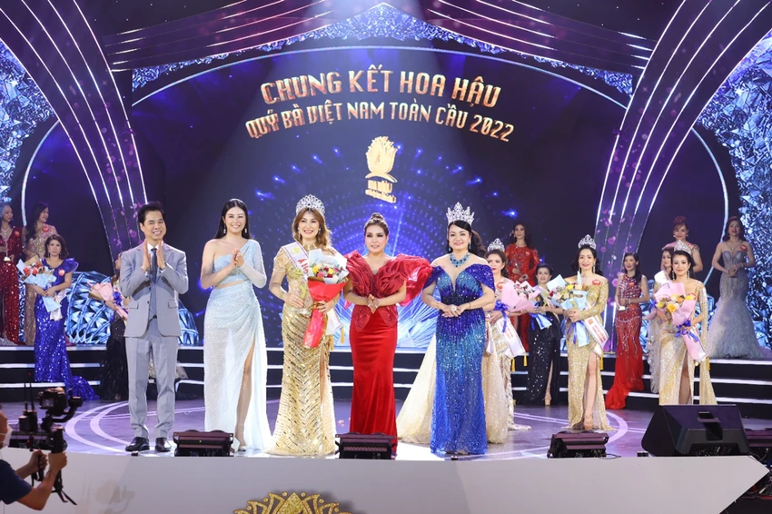 Á hậu 1 là Trần Thụy Thanh Nhã Á hậu 1 là Trần Thụy Thanh Nhã