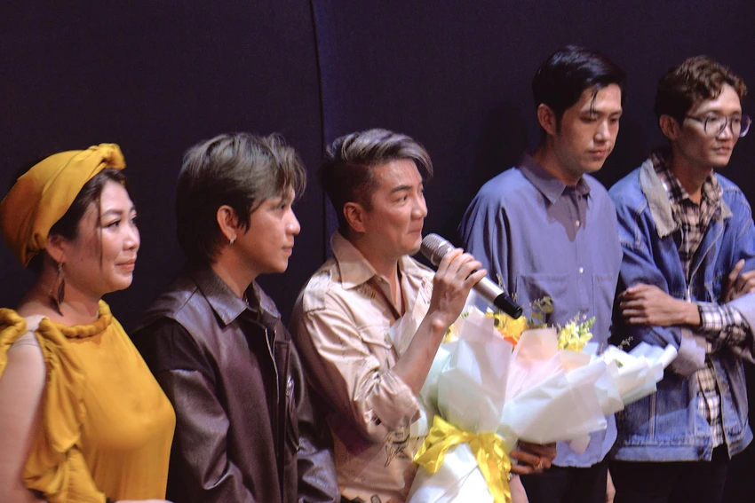 Đàm Vĩnh Hưng chia sẻ trong ngày vui của học trò. Ảnh: NGUYỄN TRÀ Đàm Vĩnh Hưng chia sẻ trong ngày vui của học trò. Ảnh: NGUYỄN TRÀ