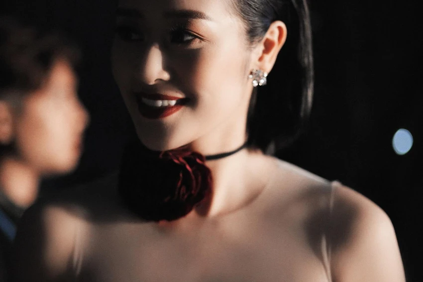 Nhan sắc thần thái xinh đẹp của MC Phí Linh Nhan sắc thần thái xinh đẹp của MC Phí Linh
