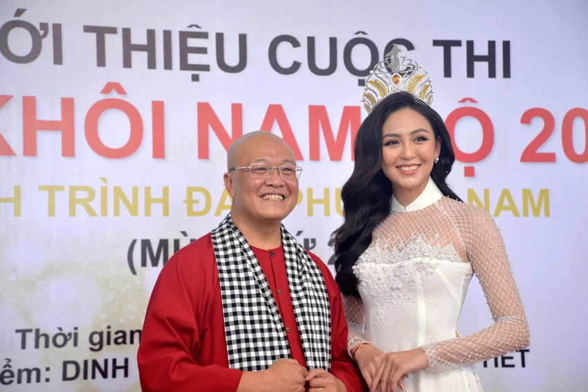 Hoa khôi Nam Bộ Hải Yến và ông Võ An Nguyên. Ảnh: NGUYỄN TRÀ Hoa khôi Nam Bộ Hải Yến và ông Võ An Nguyên. Ảnh: NGUYỄN TRÀ