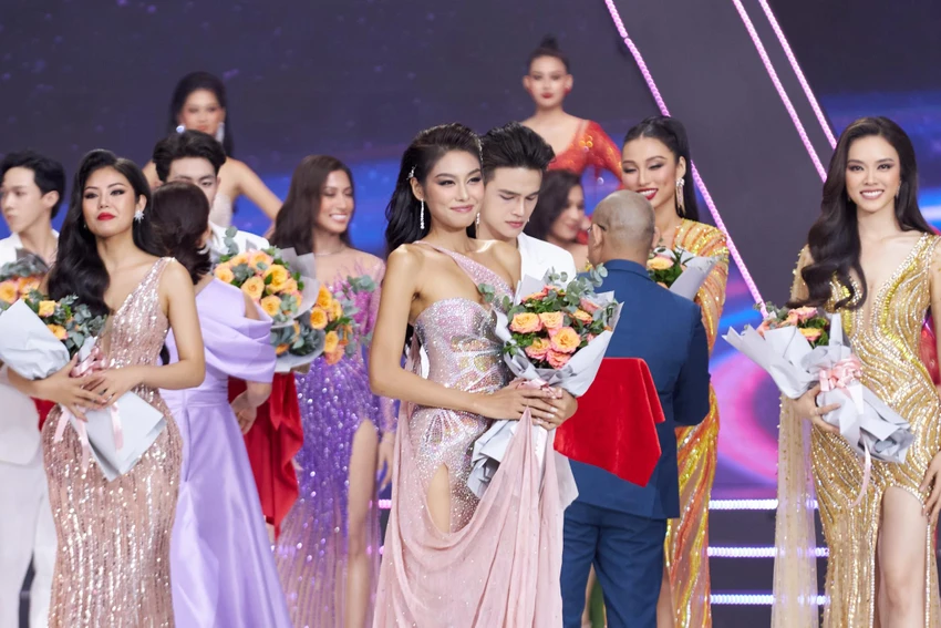 Lê Thảo Nhi rạng rỡ trong đêm bán kết. Ảnh: Kiengcan Team