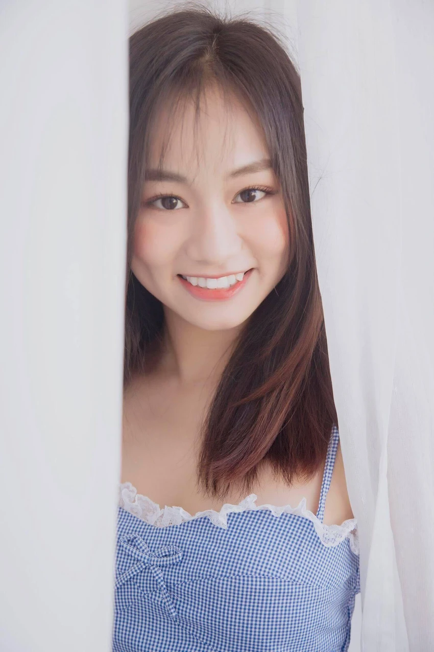 Hot girl Ngân Hòa 3 lần trầy trật thi để nhận cái gật đầu của Victor Vũ ảnh 4 Hot girl Ngân Hòa 3 lần trầy trật thi để nhận cái gật đầu của Victor Vũ ảnh 4