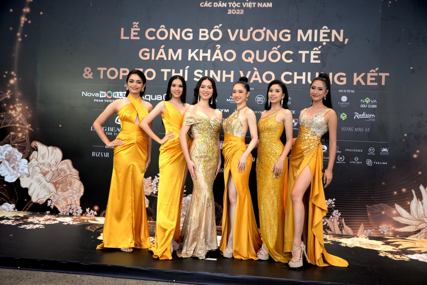 Vương miện Hoa hậu các Dân tộc Việt Nam từ 54 viên ngọc trai rực rỡ ảnh 4 Vương miện Hoa hậu các Dân tộc Việt Nam từ 54 viên ngọc trai rực rỡ ảnh 4