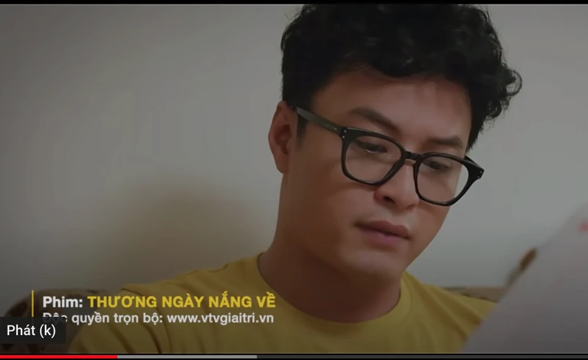 Diễn viên Hồng Đăng trong phim ‘Thương ngày nắng về’. Ảnh chụp màn hình Diễn viên Hồng Đăng trong phim ‘Thương ngày nắng về’. Ảnh chụp màn hình