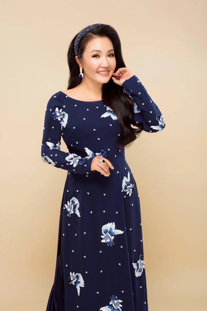 Nhan sắc trẻ trung mặn mà của diễn viên Ngân Quỳnh ở tuổi 55