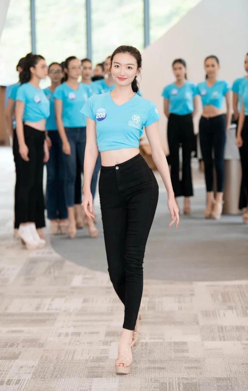 Xuân Mai những ngày tập luyện tham gia cuộc thi Xuân Mai những ngày tập luyện tham gia cuộc thi