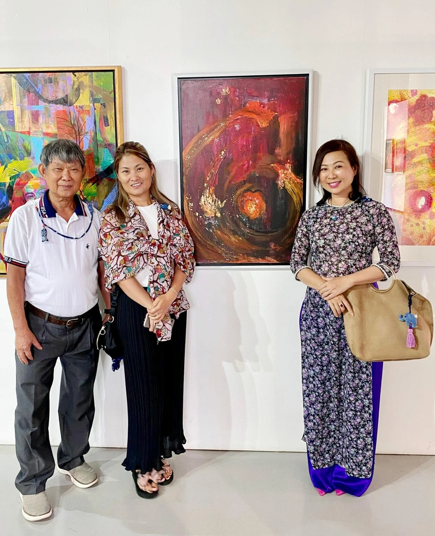 3 hoạ sĩ Việt Nam tham gia triển lãm tranh quốc tế tại Thái Lan ảnh 5 3 hoạ sĩ Việt Nam tham gia triển lãm tranh quốc tế tại Thái Lan ảnh 5