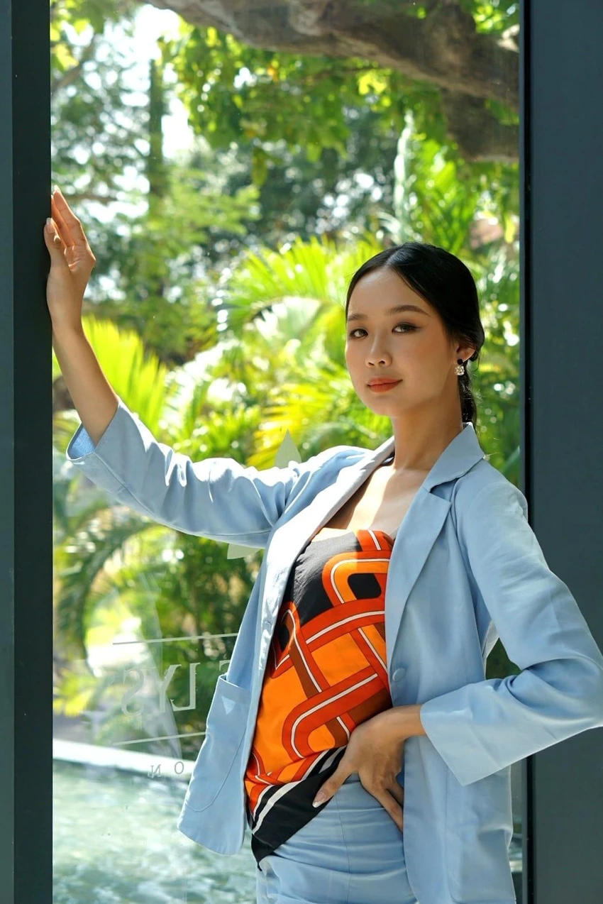 Bảo Ngọc là thí sinh đầu tiên ghi tên mình vào thẳng Top 20 chung cuộc với chiến thắng 'Người đẹp Thời trang'. Cô là sinh viên khoa Quản trị kinh doanh, Đại học Quốc tế (ĐHQG TP.HCM).